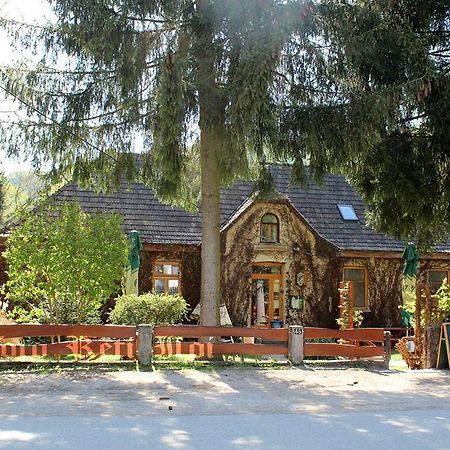 Vadszolo Szallo Es Etterem Баконьбийл Екстер'єр фото